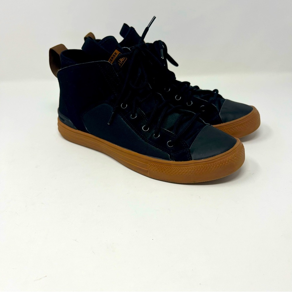Converse Unisex CTAS Ultra Lightweight Mid Top Sneaker, M 8.5 / W 10.5, EC - Picture 2 of 5